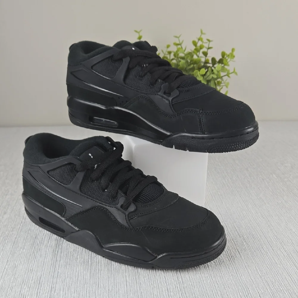 Nike Black Low-Top‎ Sneakers with Rubber Sole